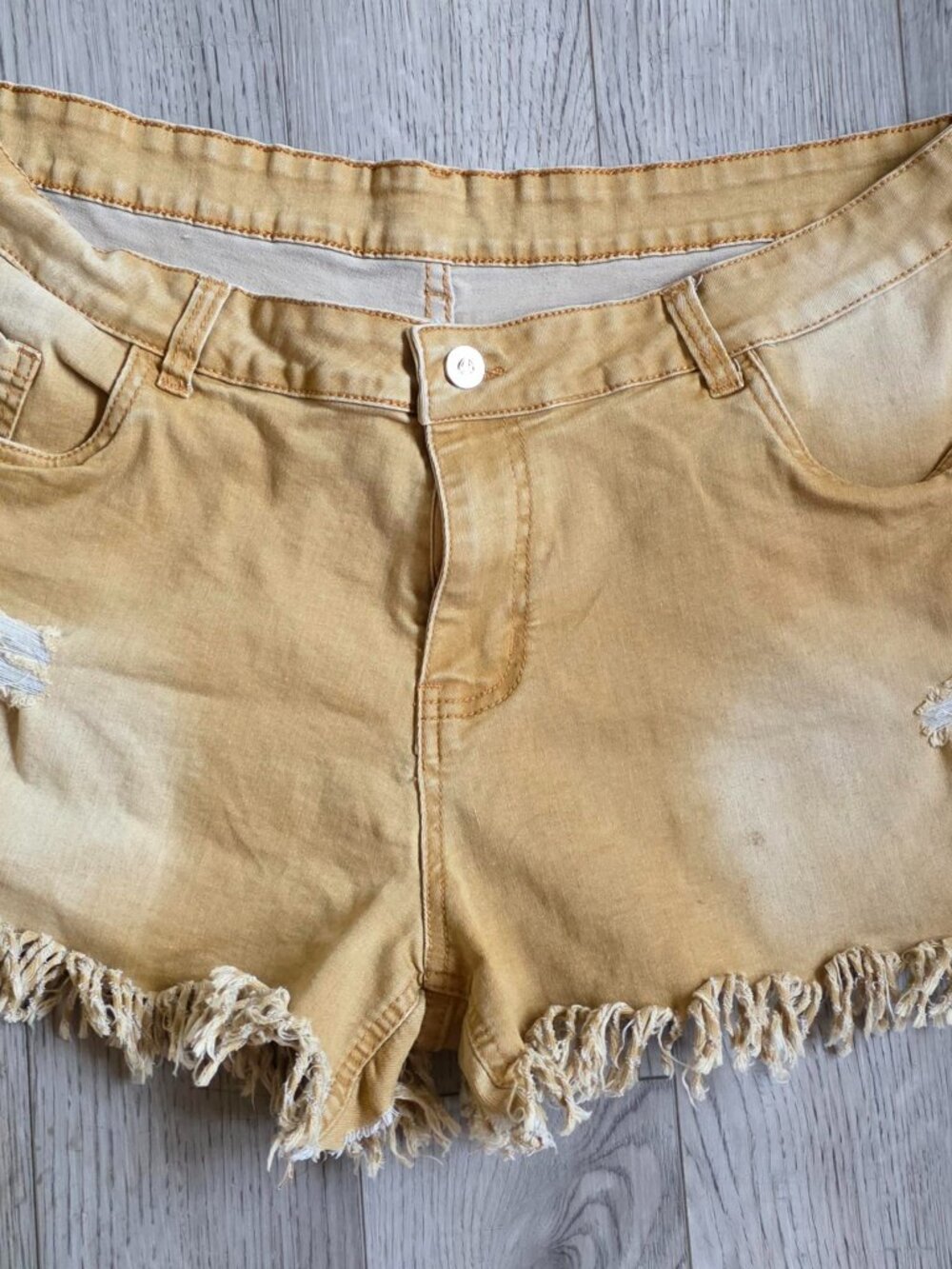 Size 2X 18W Denim Fringe Hem Shorts